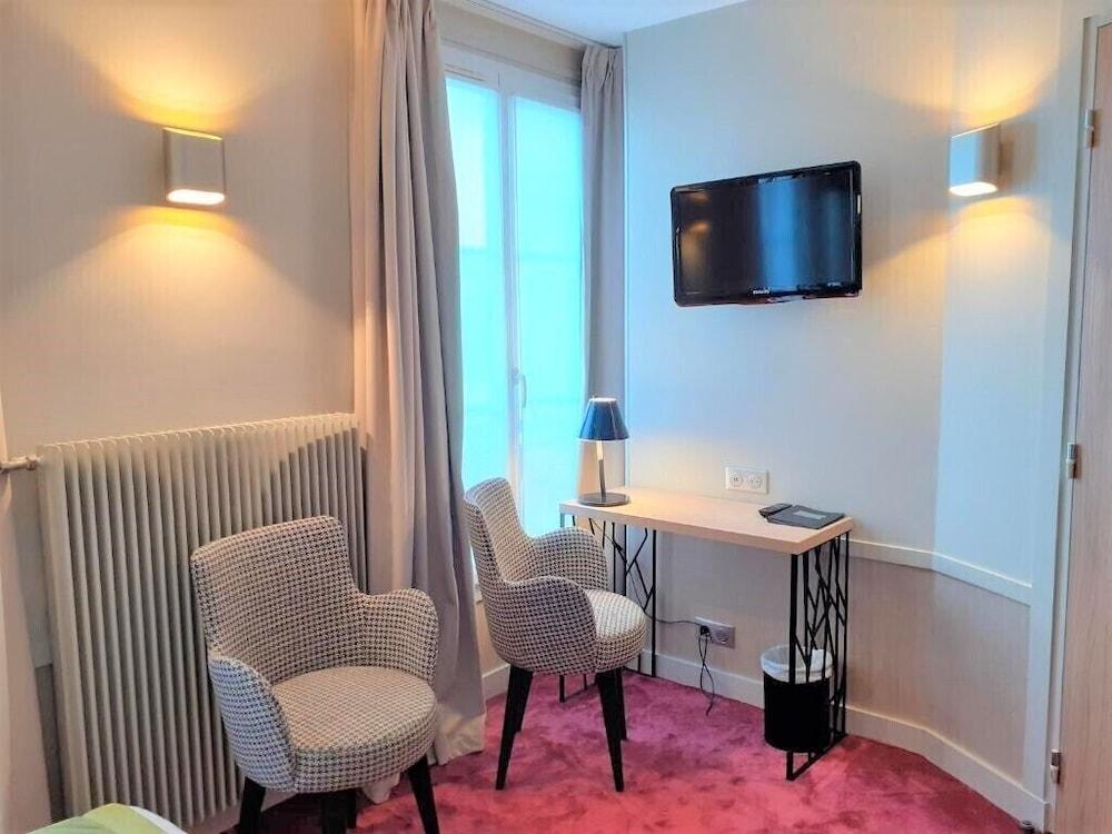 Edouard 6 By Malone Parigi